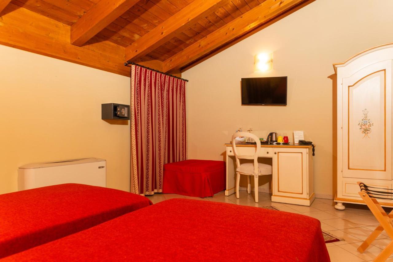 Agriturismo Dei Grippi Сона Екстер'єр фото