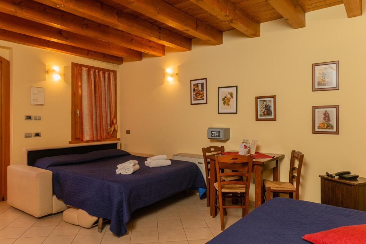 Agriturismo Dei Grippi Сона Екстер'єр фото